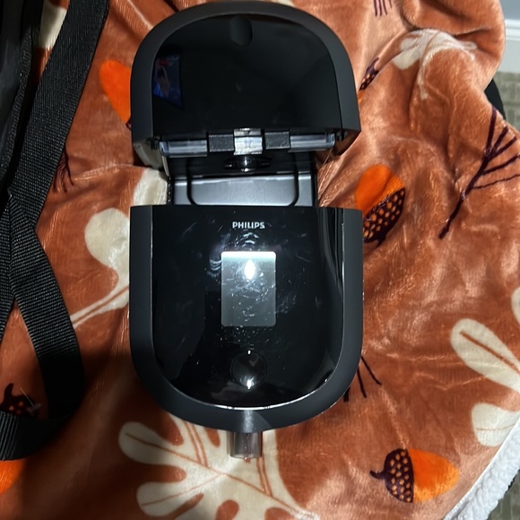 Brand new Philips C-Pap Machine - Picture 4 of 6